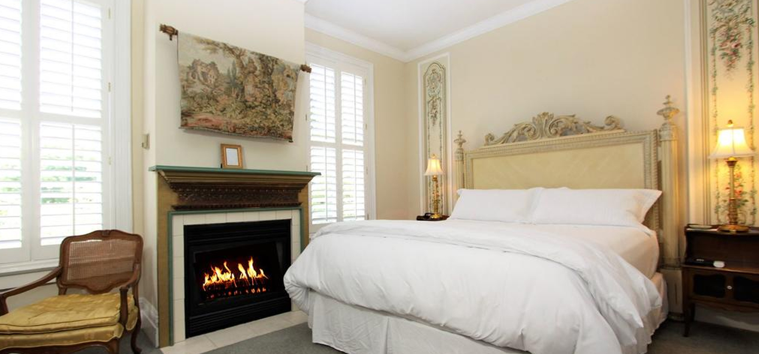 Our Warm and Inviting bed & breakfast is Located Just Steps to Downtown Napa